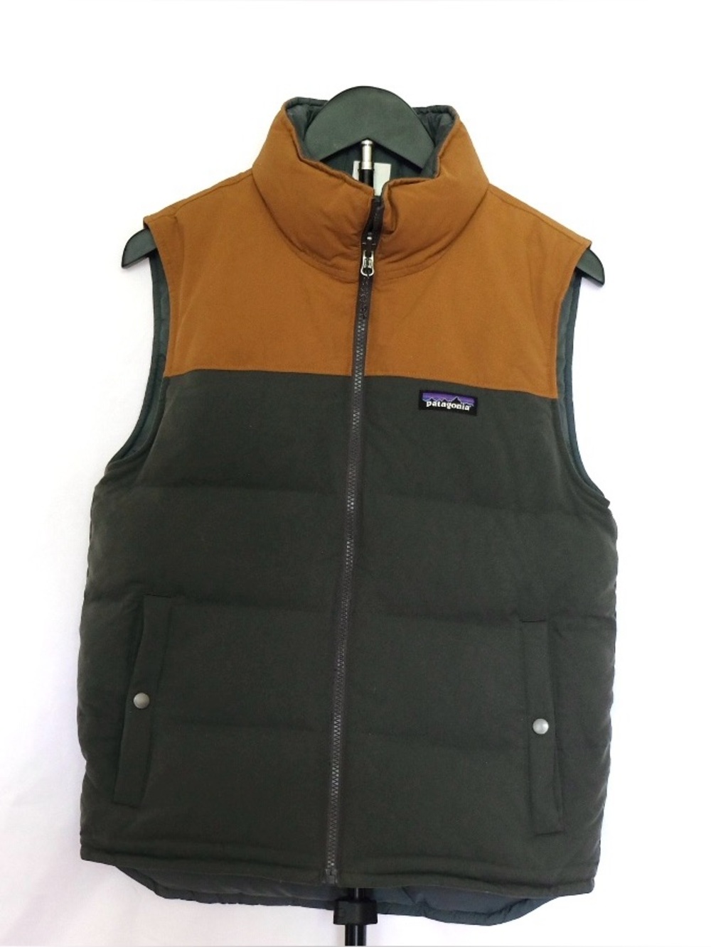Patagonia Men's Bivy Down Vest in Grey Brown